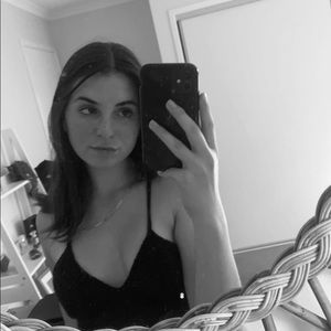 Meet your Posher, Mia